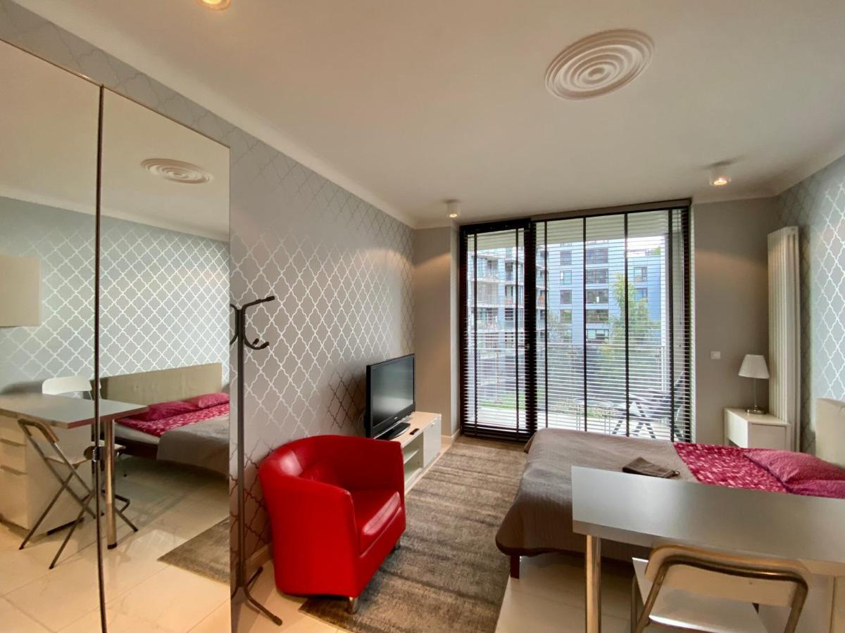 Studio Flat Triton Park Варшава Экстерьер фото