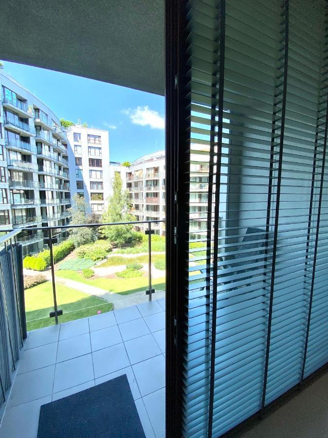Studio Flat Triton Park Варшава Экстерьер фото