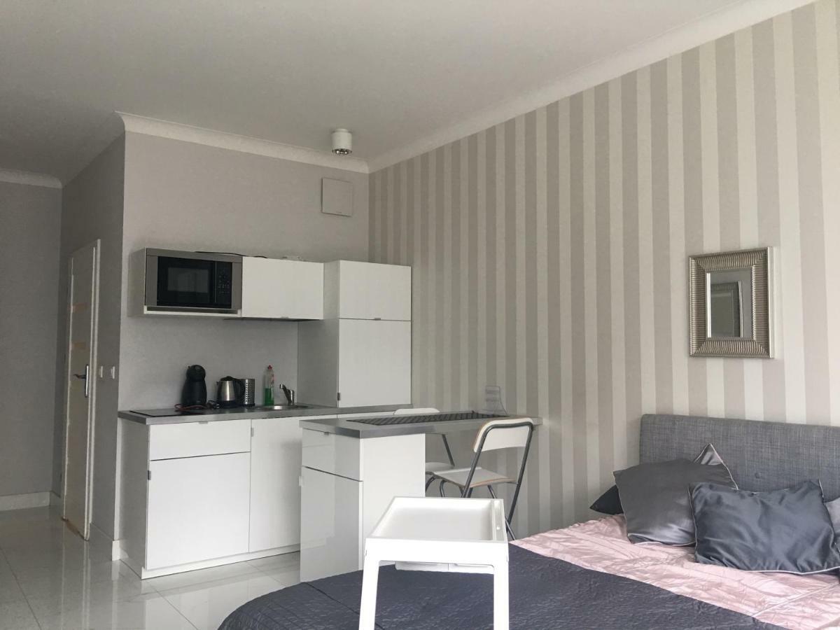 Studio Flat Triton Park Варшава Экстерьер фото